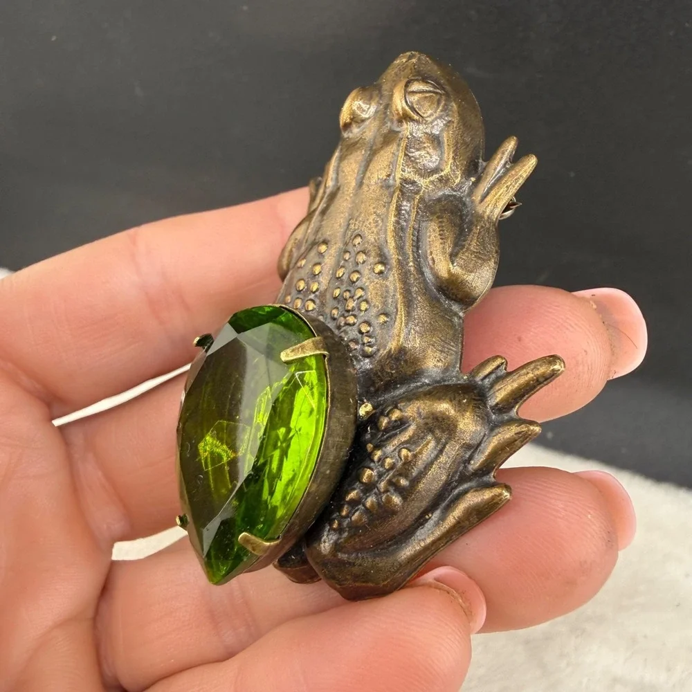 Vintage Sadie Green Rhinestone Frog Brooch Signed Reptile